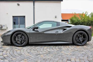Ferrari 488 — photo 8