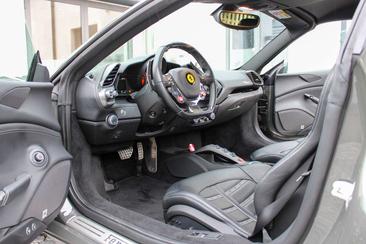 Ferrari 488 — photo 9