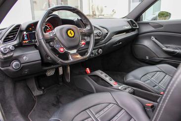 Ferrari 488 — photo 12