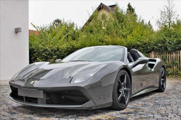 Ferrari 488 — photo 17