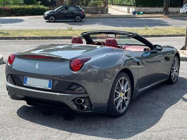 Ferrari California — photo 2
