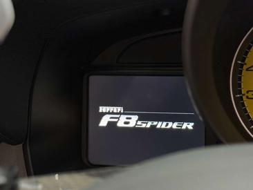 Ferrari F8 Spider — photo 28