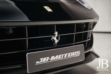 Ferrari F12 Berlinetta — photo 8