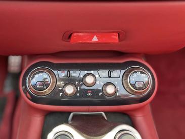 Ferrari California — photo 9