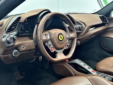 Ferrari 488 — photo 9