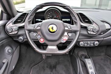 Ferrari 488 — photo 29