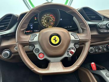 Ferrari 488 — photo 10