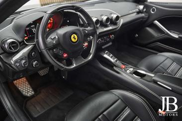 Ferrari F12 Berlinetta — photo 36