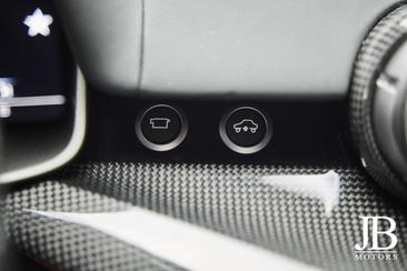 Ferrari F12 Berlinetta — photo 40