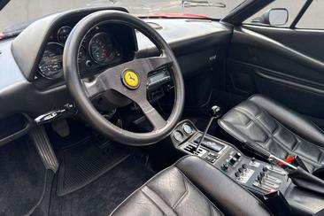 Ferrari 308 GTS — photo 10