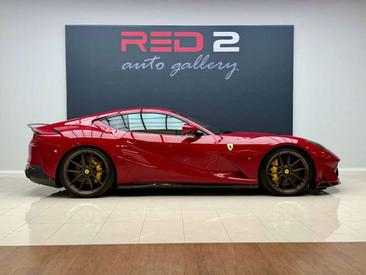 Ferrari 812 Superfast — photo 3
