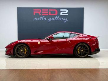 Ferrari 812 Superfast — photo 4