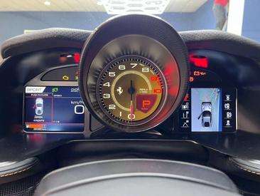 Ferrari 812 Superfast — photo 9