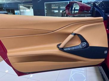 Ferrari 812 Superfast — photo 18