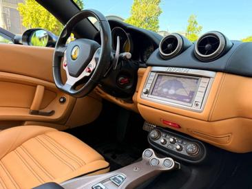 Ferrari California — photo 8