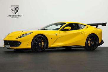 Ferrari 812 Superfast — photo 2