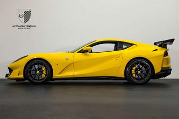 Ferrari 812 Superfast — photo 3