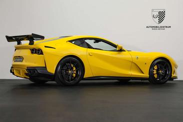 Ferrari 812 Superfast — photo 6