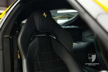 Ferrari 812 Superfast — photo 14