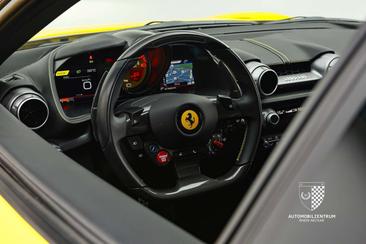 Ferrari 812 Superfast — photo 15