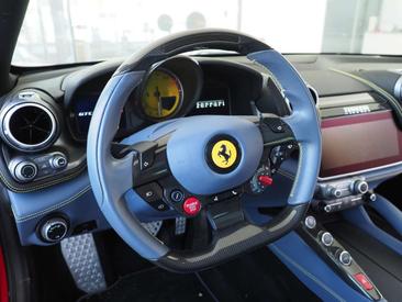 Ferrari GTC4Lusso — photo 14