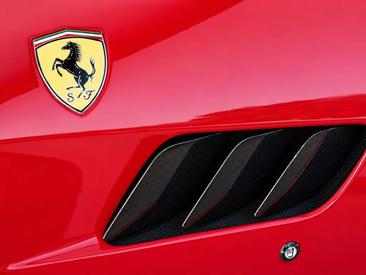Ferrari GTC4Lusso — photo 15