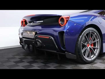 Ferrari 488 Pista — photo 9
