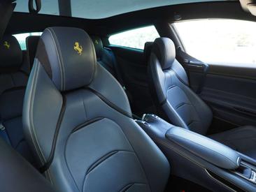 Ferrari GTC4Lusso — photo 18