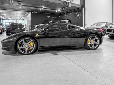 Ferrari 458 Italia — photo 10