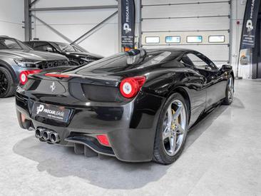 Ferrari 458 Italia — photo 11