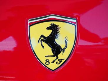 Ferrari GTC4Lusso — photo 21