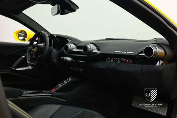 Ferrari 812 Superfast — photo 23