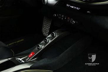 Ferrari 812 Superfast — photo 25
