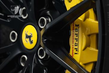 Ferrari 812 Superfast — photo 32