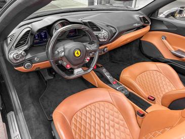 Ferrari 488 Spider — photo 3