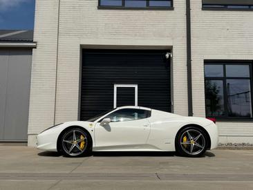 Ferrari 458 Spider — photo 11