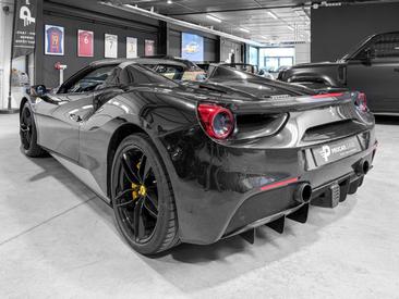 Ferrari 488 Spider — photo 9