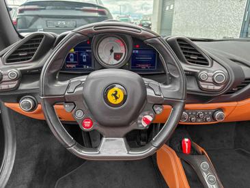 Ferrari 488 Spider — photo 10