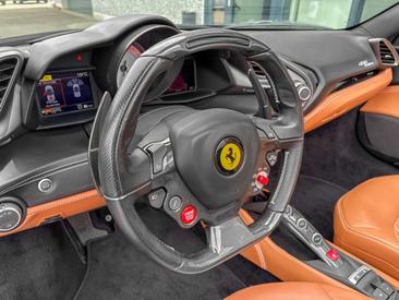 Ferrari 488 Spider — photo 26