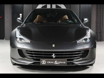 Ferrari GTC4Lusso — photo 5