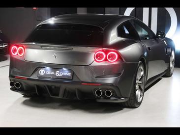Ferrari GTC4Lusso — photo 7