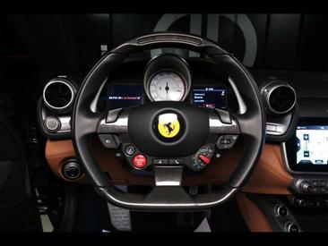 Ferrari GTC4Lusso — photo 17