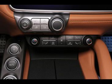 Ferrari GTC4Lusso — photo 21
