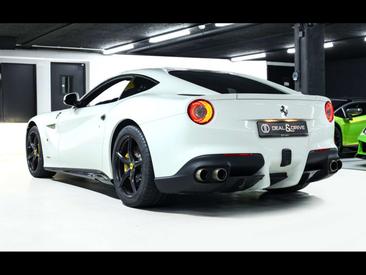 Ferrari F12 Berlinetta — photo 3