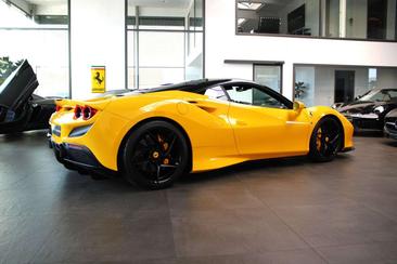 Ferrari F8 Tributo — photo 10