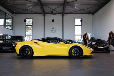 Ferrari F8 Tributo — photo 12