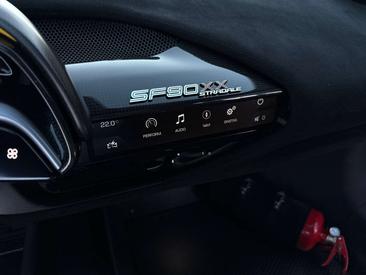 Ferrari SF90 Stradale — photo 15