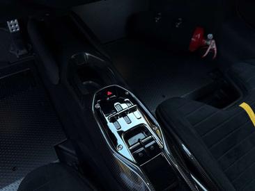 Ferrari SF90 Stradale — photo 17