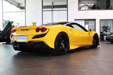 Ferrari F8 Tributo — photo 19