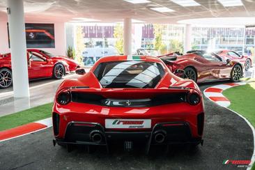 Ferrari 488 Pista — photo 10